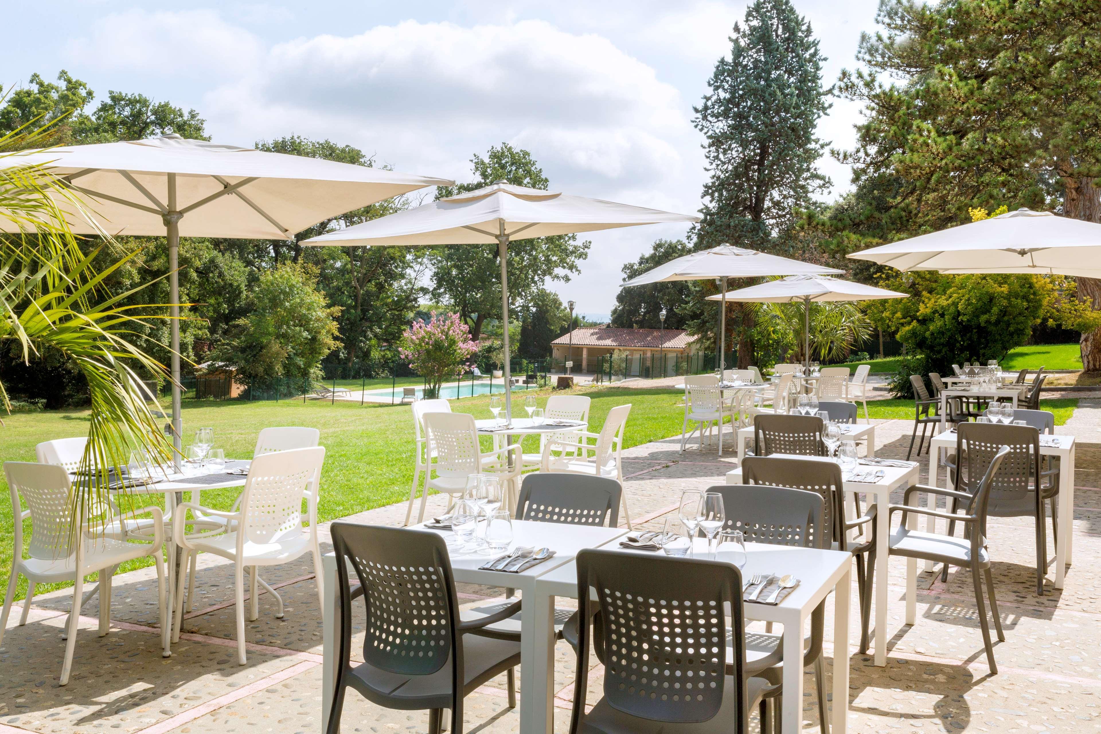 Western Premier Le Domaine De Montjoie Hotel 4*