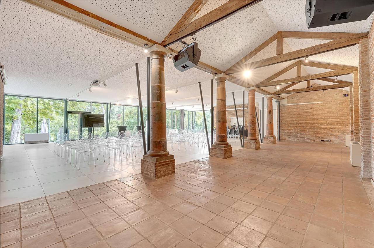 Hotel Western Premier Le Domaine De Montjoie 4*