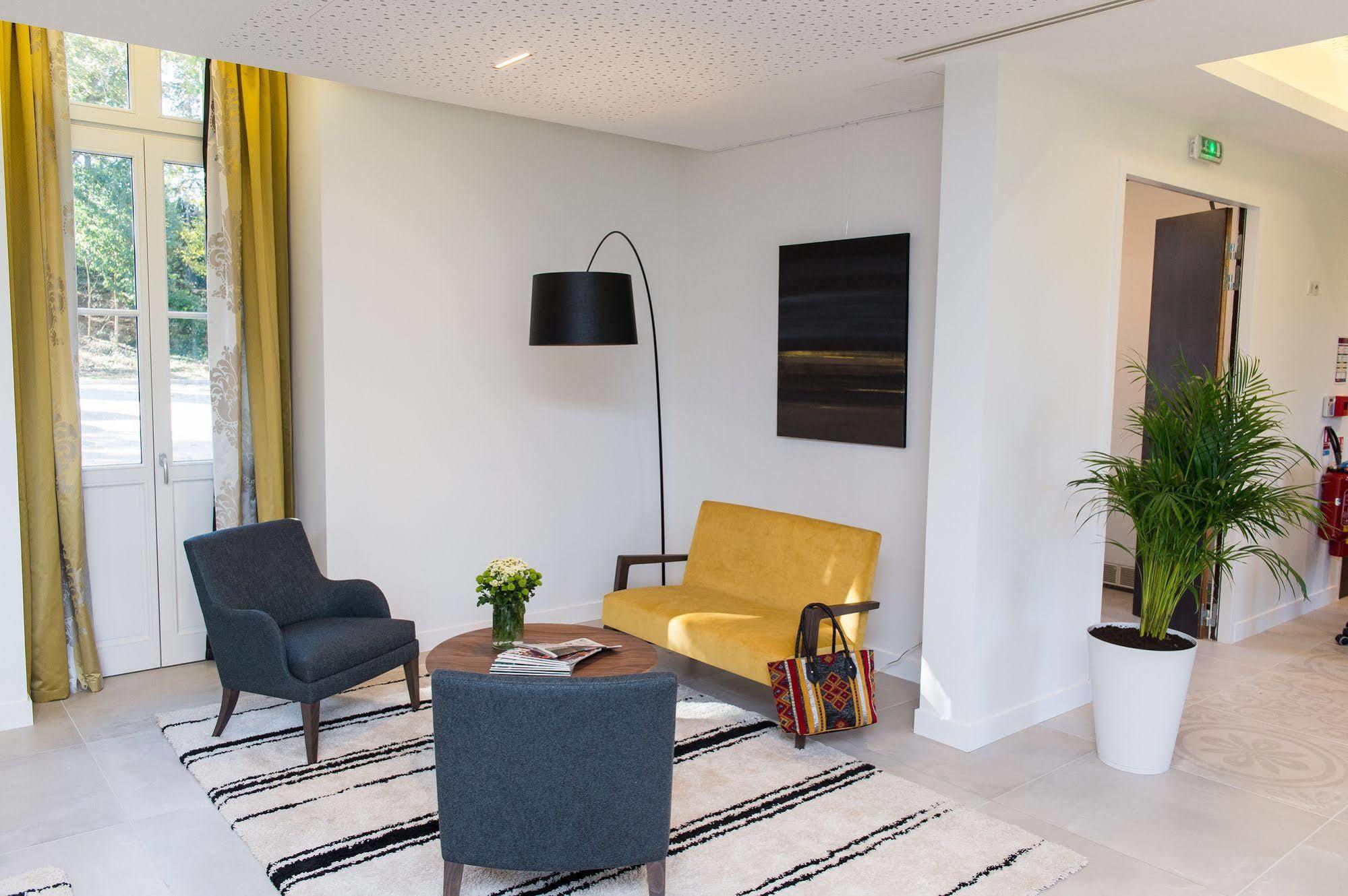 Hotel Western Premier Le Domaine De Montjoie